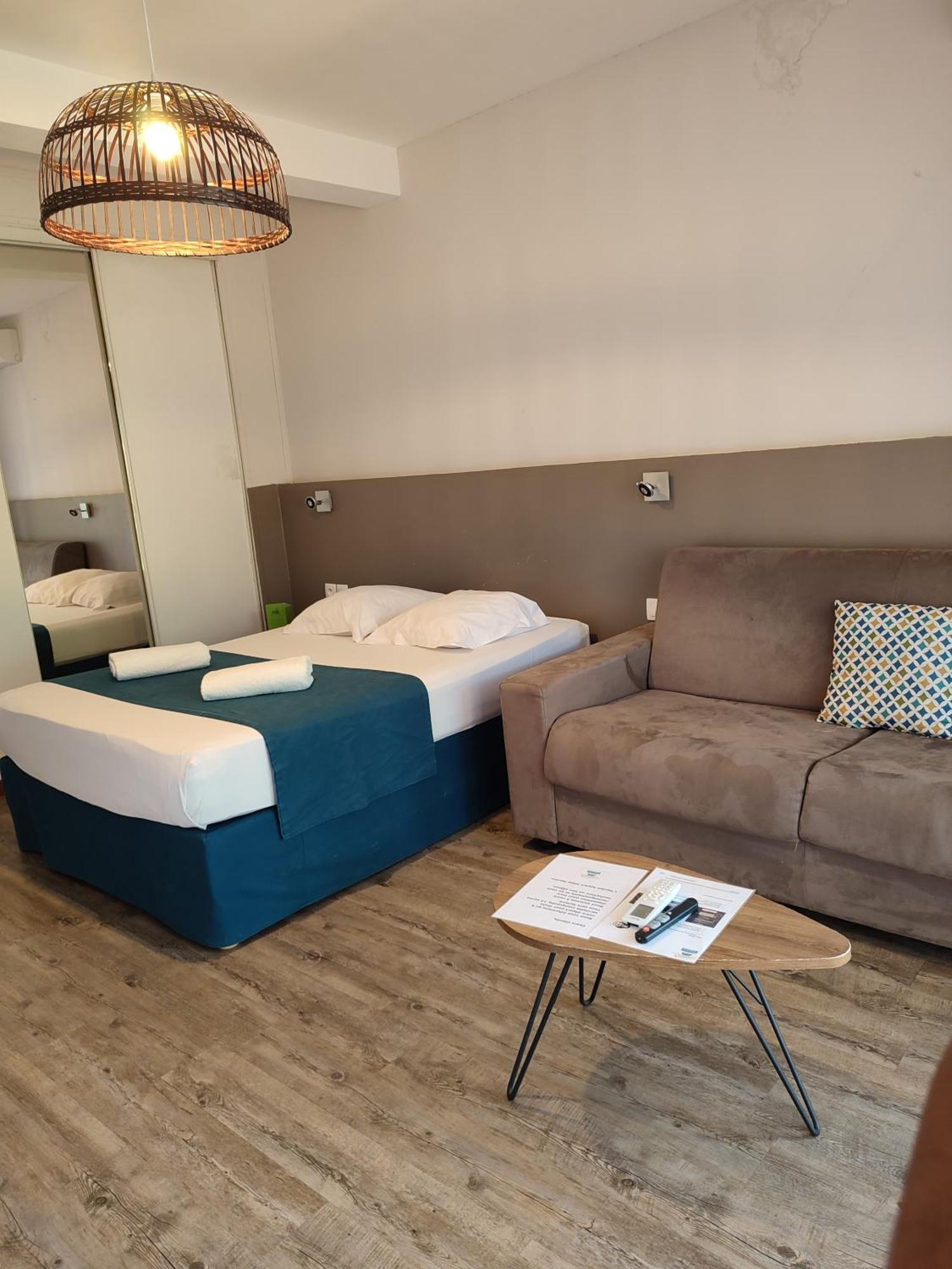 Aparthotel Marina , 2Mn A Pieds Plage Boucan Canot Saint-Gilles-les-Bains Exterior foto